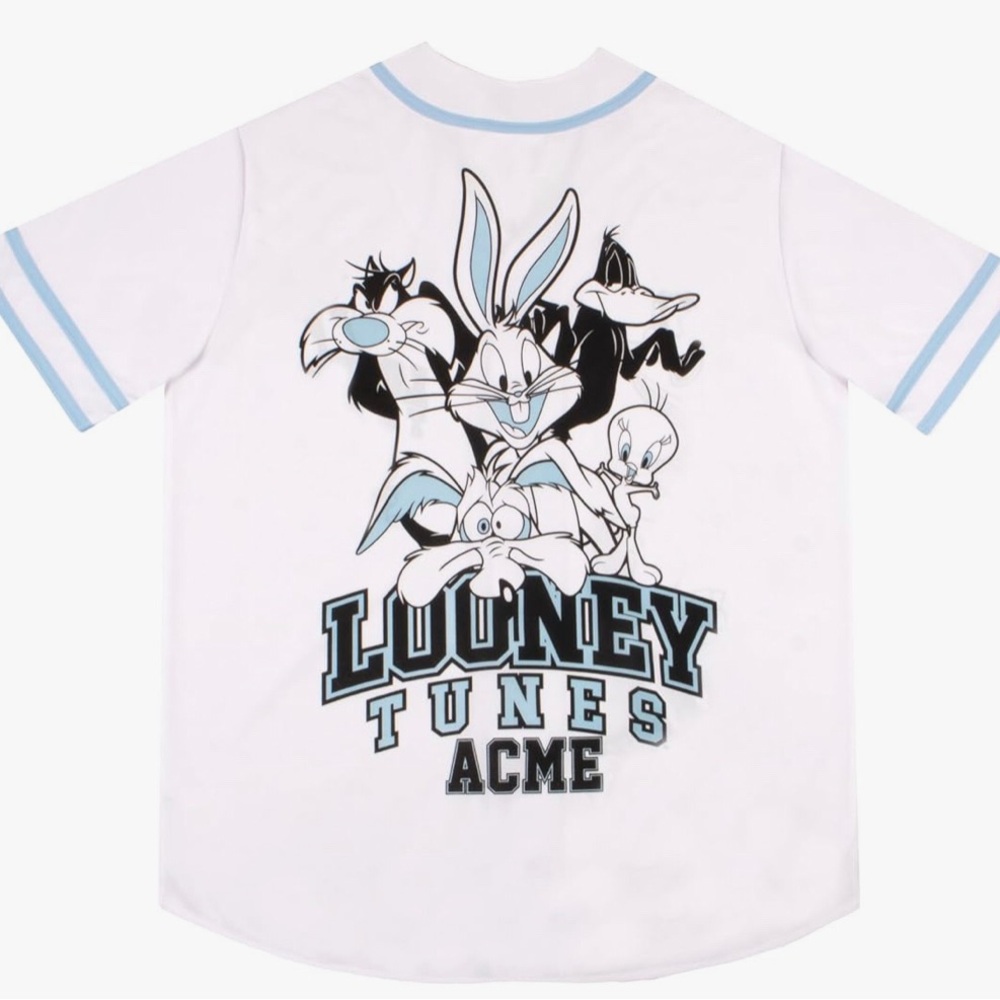 NWT “Looney Tunes” Graphic Baseball Jersey- Size Large